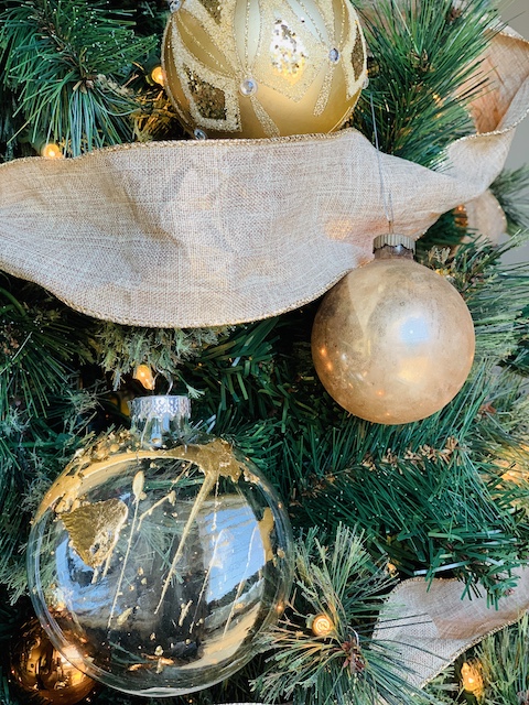 How to Make Easy and Beautiful Gold Leaf Christmas Ornaments