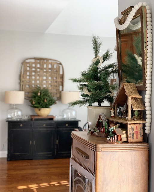 A wide kitchen view showcasing a tabacco basket