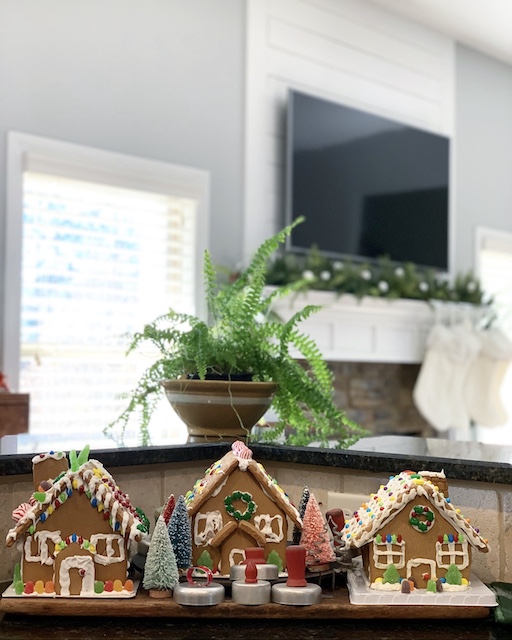 3 ginger bread houses