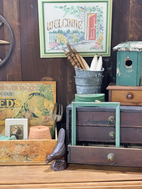 How to Start an Antique Store