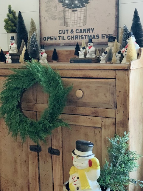 cozy side view of the vintage snowman corner