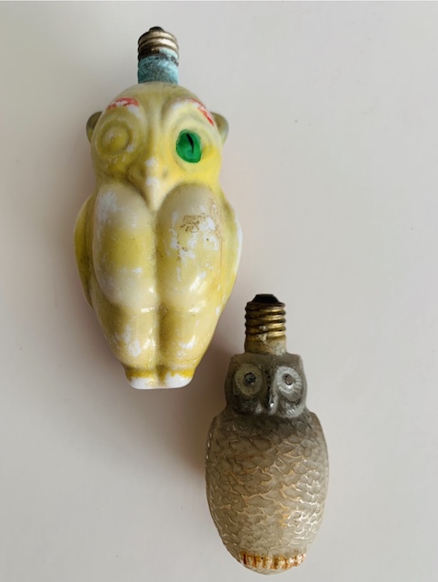 two bulbs in the shape of ann owl
