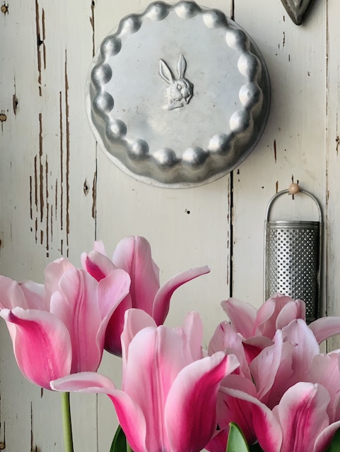 flowers and a bunny tin for my vintage Easter Home Tour -