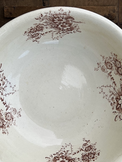 the brown bowl from my antique haul