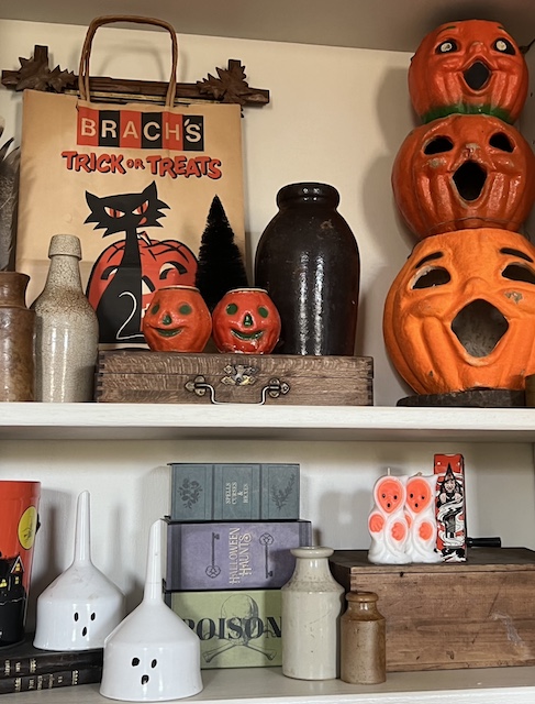 Spooky Vintage Halloween Bookcase Decor - Antique Shelf Decorations — Emily  Retro - Vintage and DIY Home Design